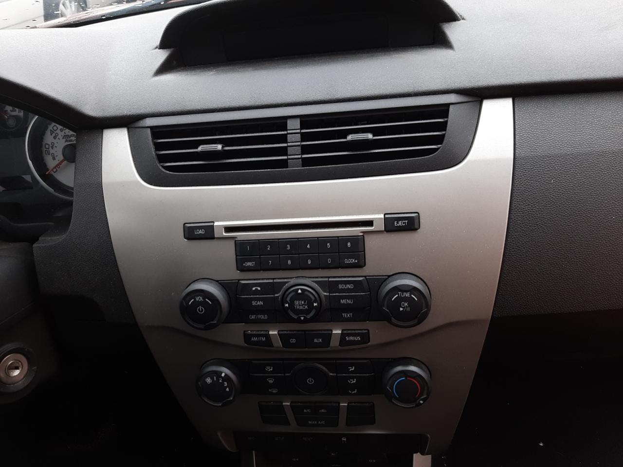 Photo 9 from auction – 2011 FORD FOCUS SE with VIN 1FAHP3FN0BW163062