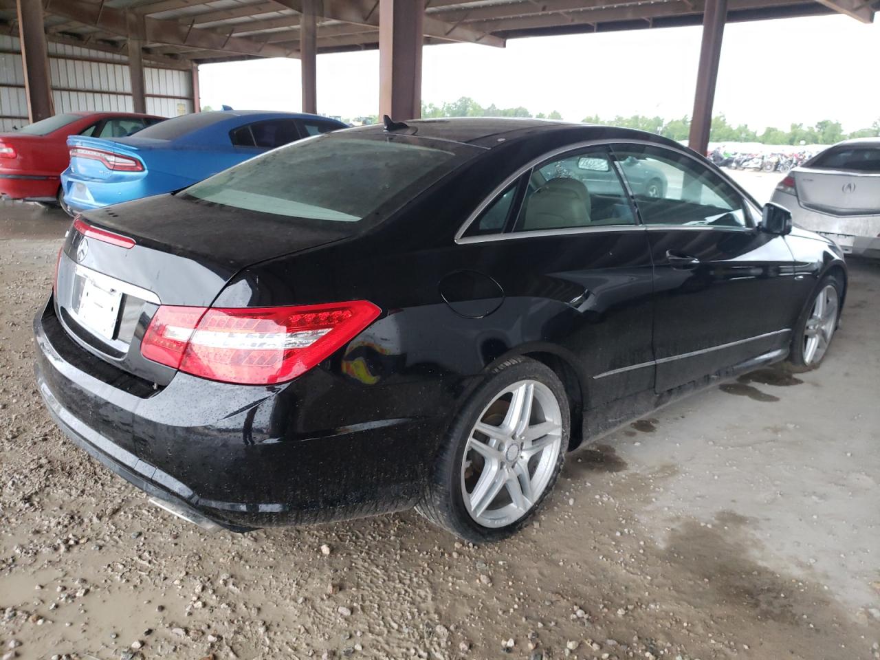 Photo 4 from auction – 2012 MERCEDES-BENZ E 550 with VIN WDDKJ7DB7CF153461