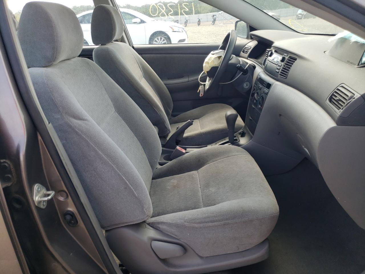 Photo 5 from auction – 2003 TOYOTA COROLLA CE with VIN 1NXBR32E33Z030319
