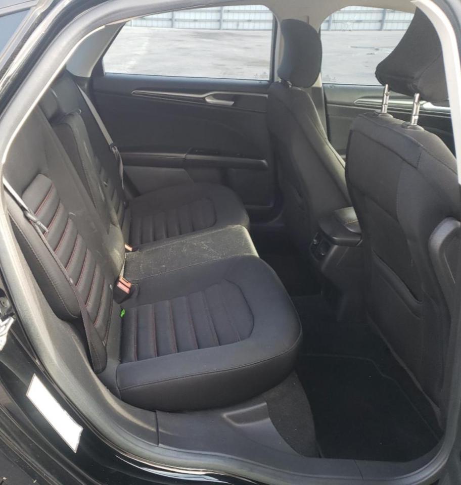 Photo 6 from auction – 2016 FORD FUSION SE with VIN 3FA6P0HD4GR119683