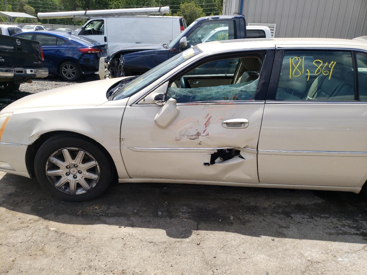 Photo 9 from auction – 2011 CADILLAC DTS PREMIU with VIN 1G6KH5E61BU125633