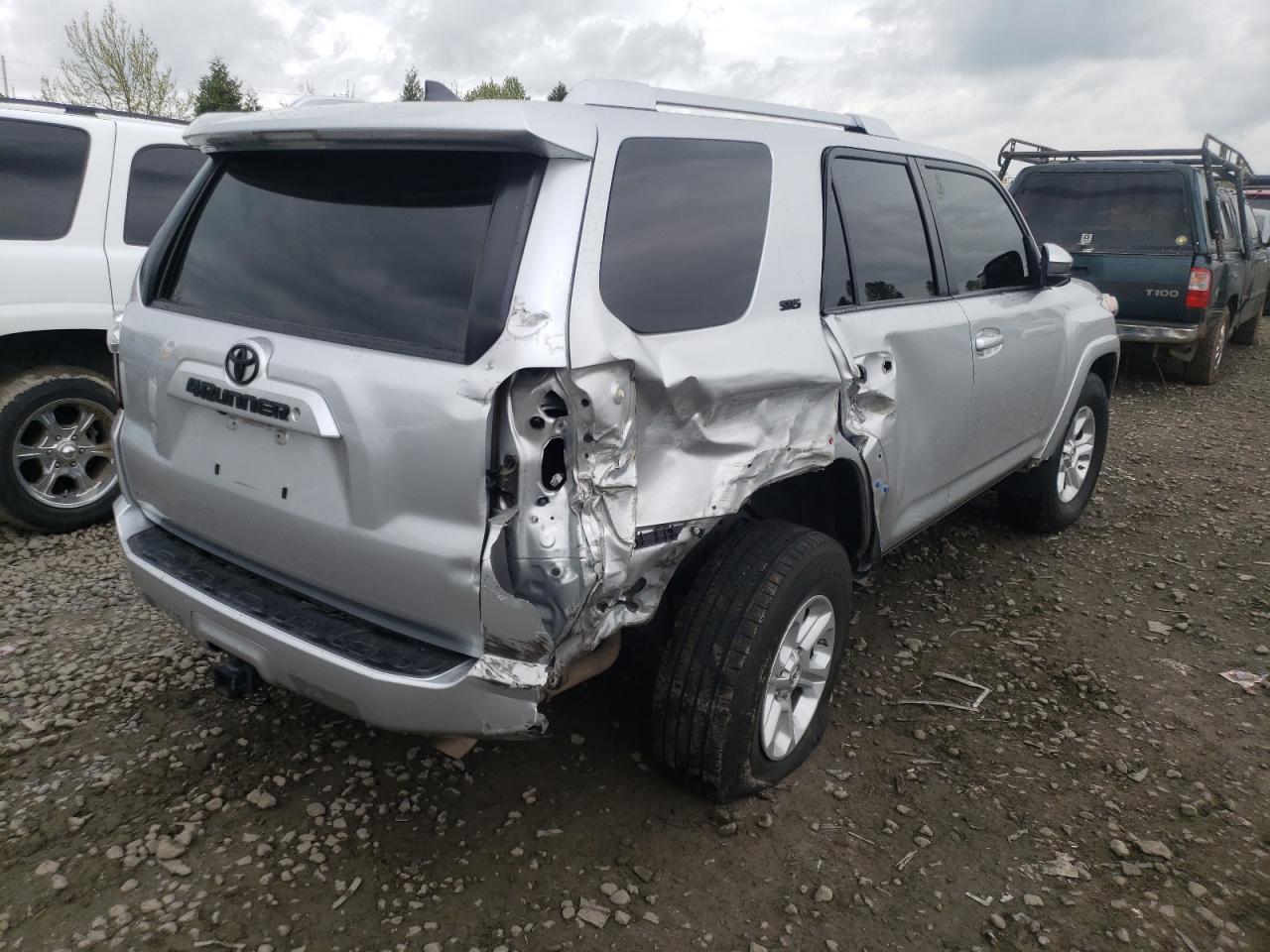 Photo 4 from auction – 2016 TOYOTA 4RUNNER SR with VIN JTEBU5JRXG5332463