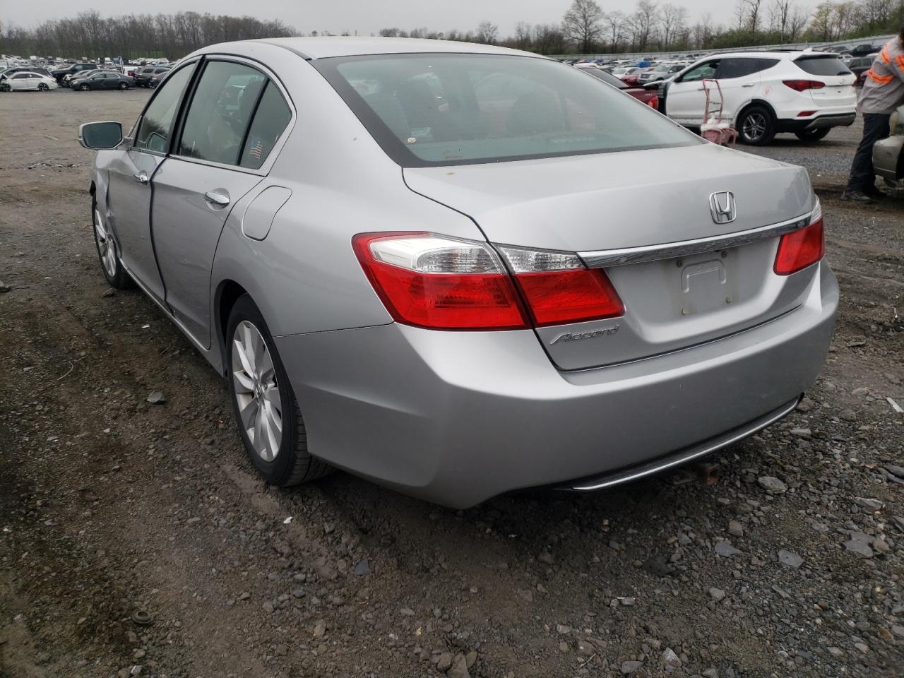 Photo 3 from auction – 2013 HONDA ACCORD EX with VIN 1HGCR2F79DA102353