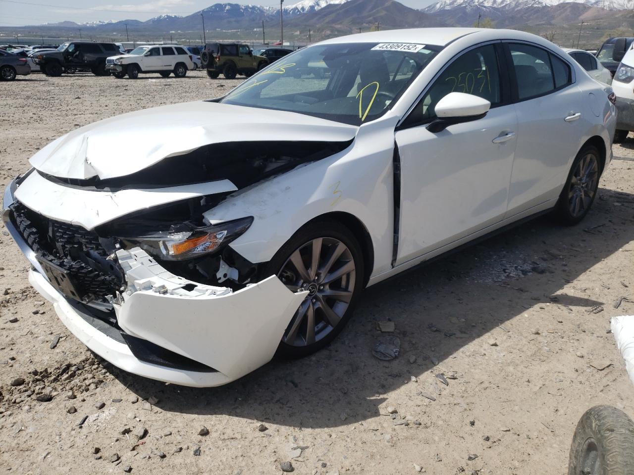 Photo 2 from auction – 2019 MAZDA 3 SELECT with VIN JM1BPBAM8K1136441