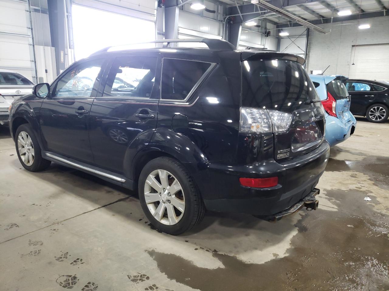 Photo 3 from auction – 2011 MITSUBISHI OUTLANDER with VIN JA4JT3AW4BU037767