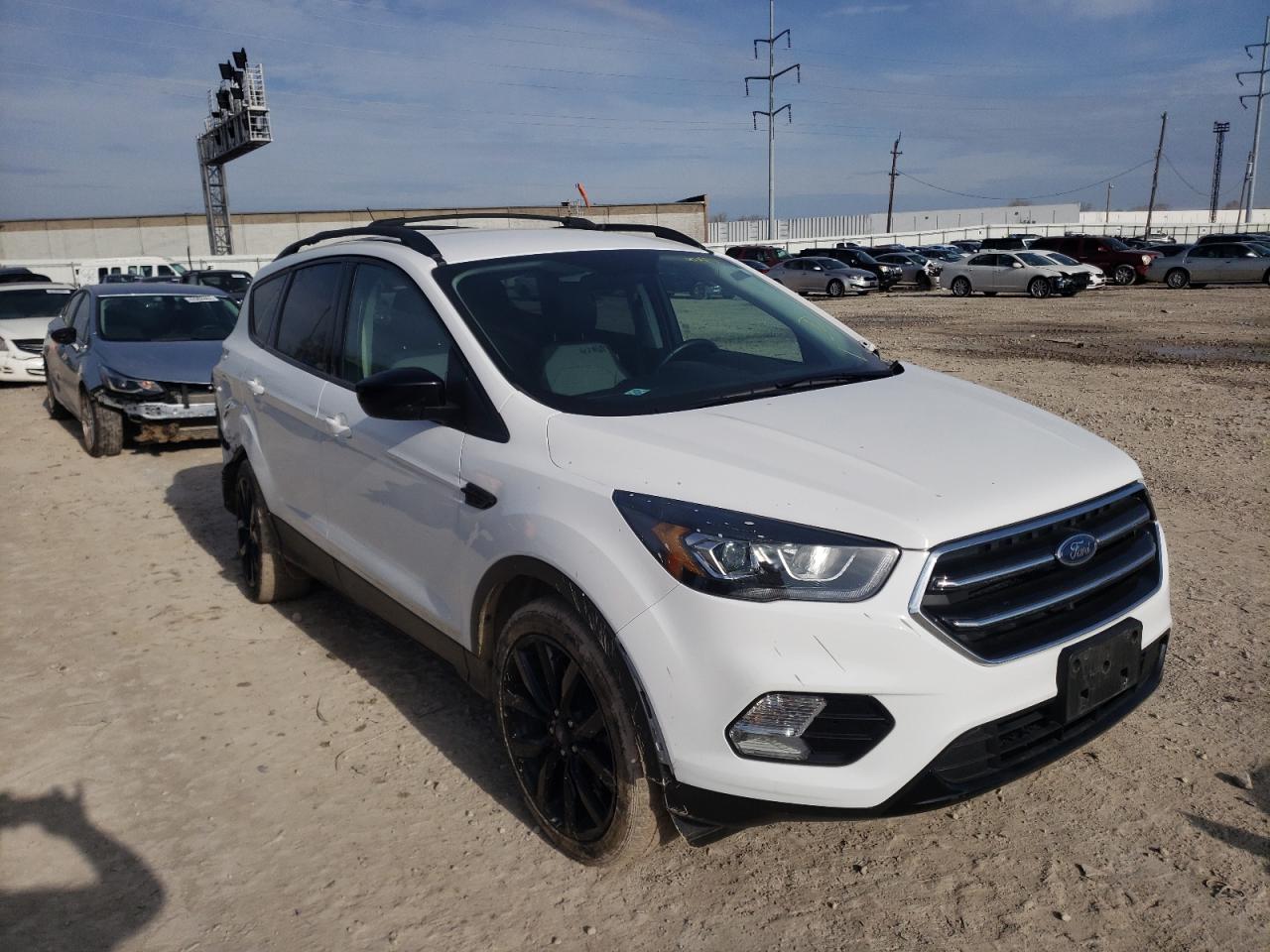 FORD ESCAPE SE 2017 with VIN 1FMCU9GD0HUD57175 - Photo from auction