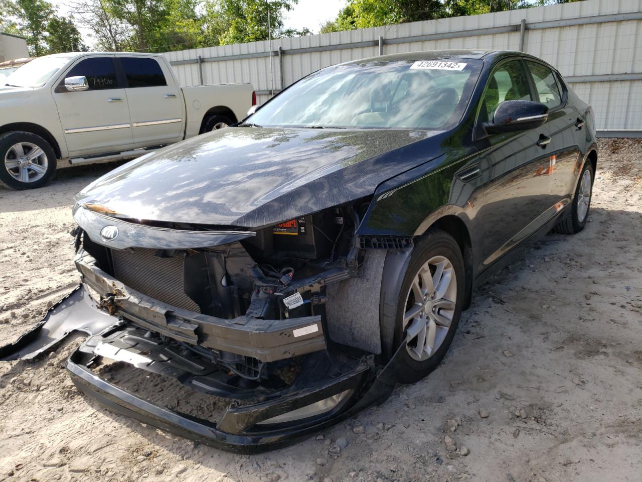 Photo 2 from auction – 2013 KIA OPTIMA LX with VIN 5XXGM4A75DG131502
