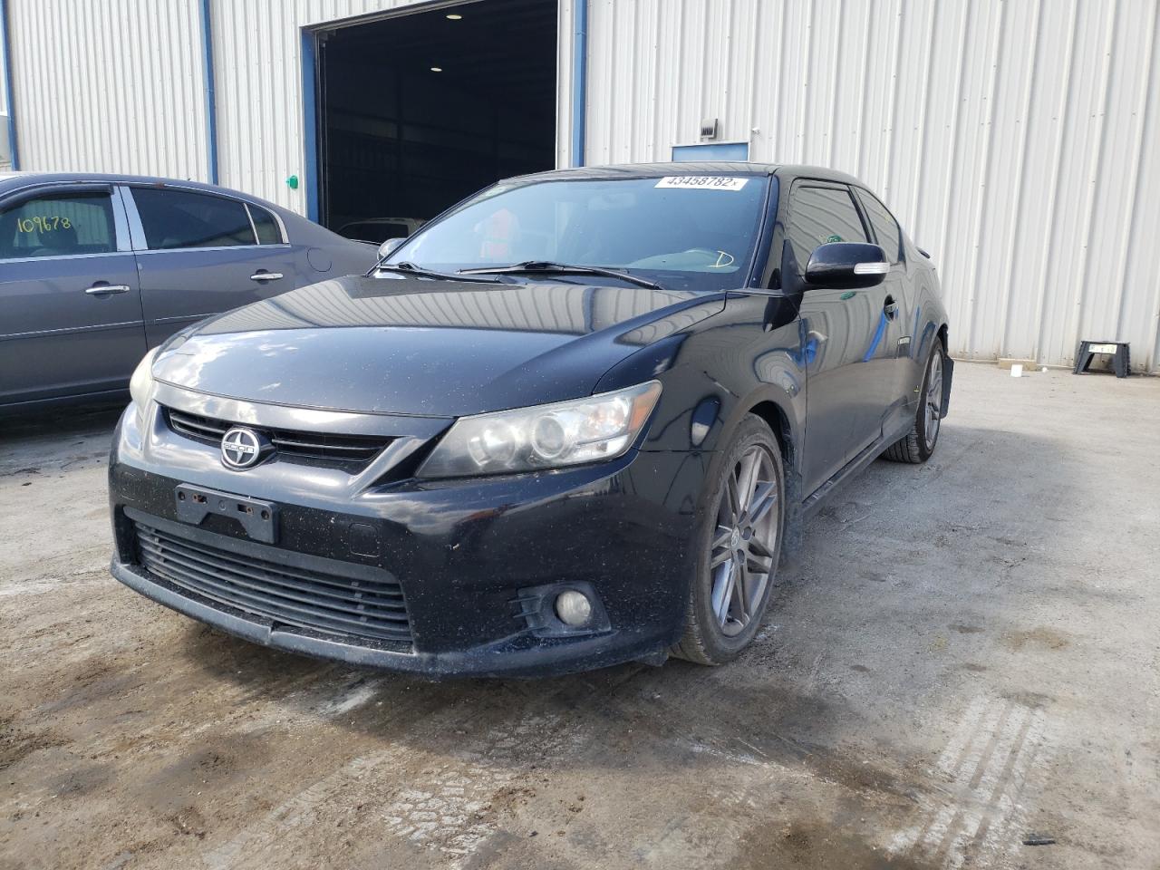 Photo 2 from auction – 2011 TOYOTA SCION TC with VIN JTKJF5C72B3018387