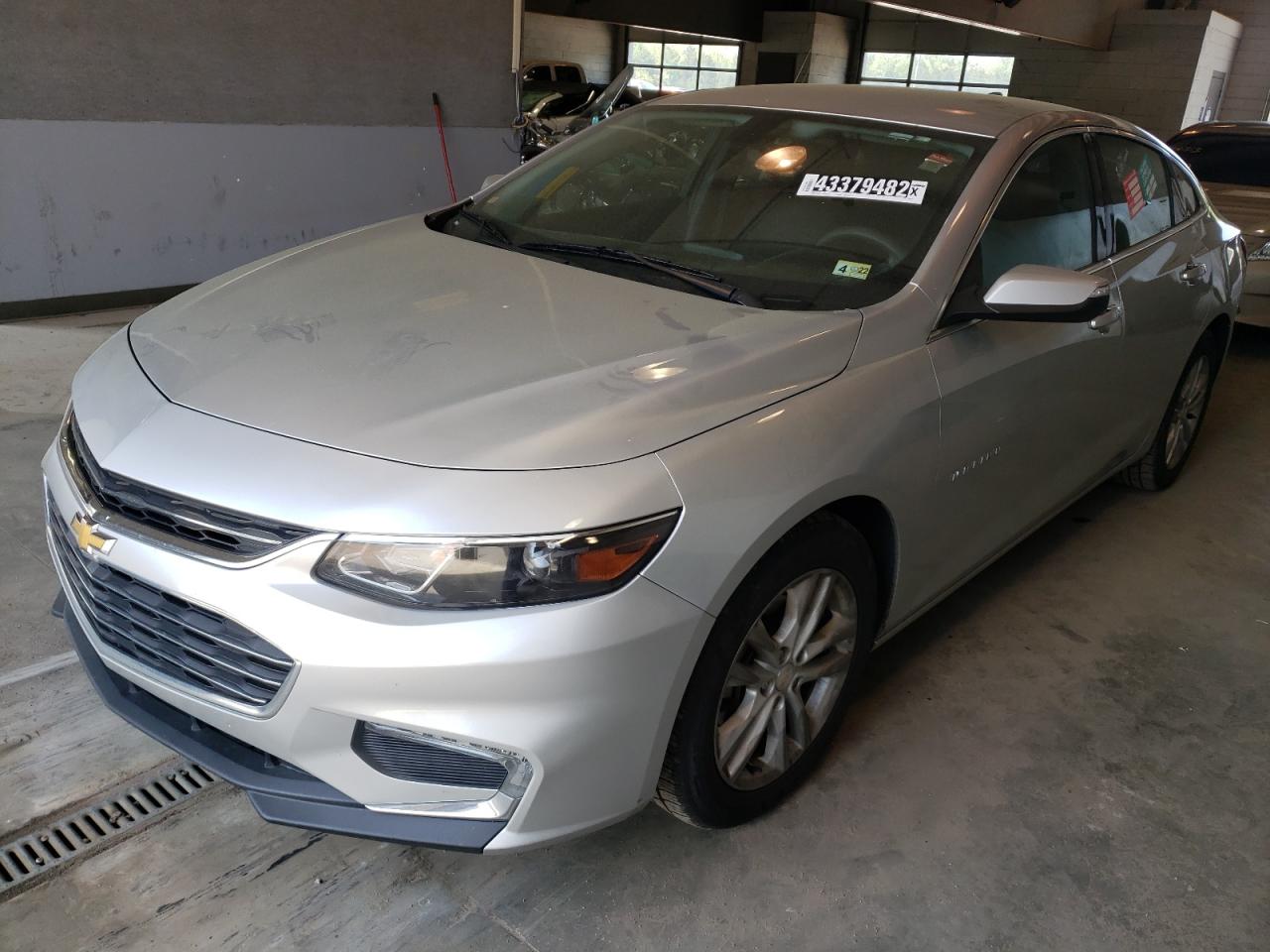 Photo 2 from auction – 2018 CHEVROLET MALIBU LT with VIN 1G1ZD5ST2JF249147