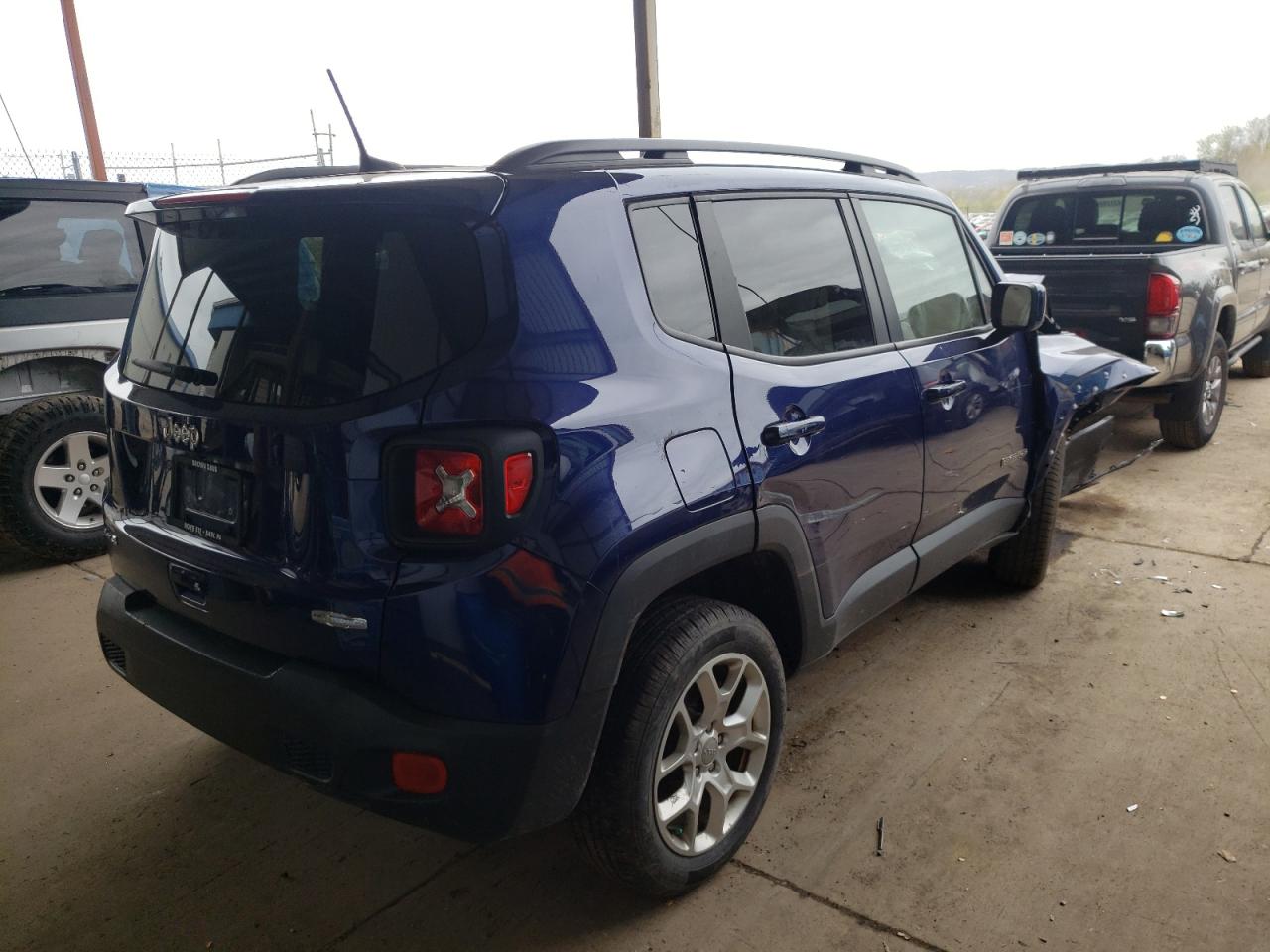 Photo 4 from auction – 2018 JEEP RENEGADE L with VIN ZACCJBBB1JPH68635