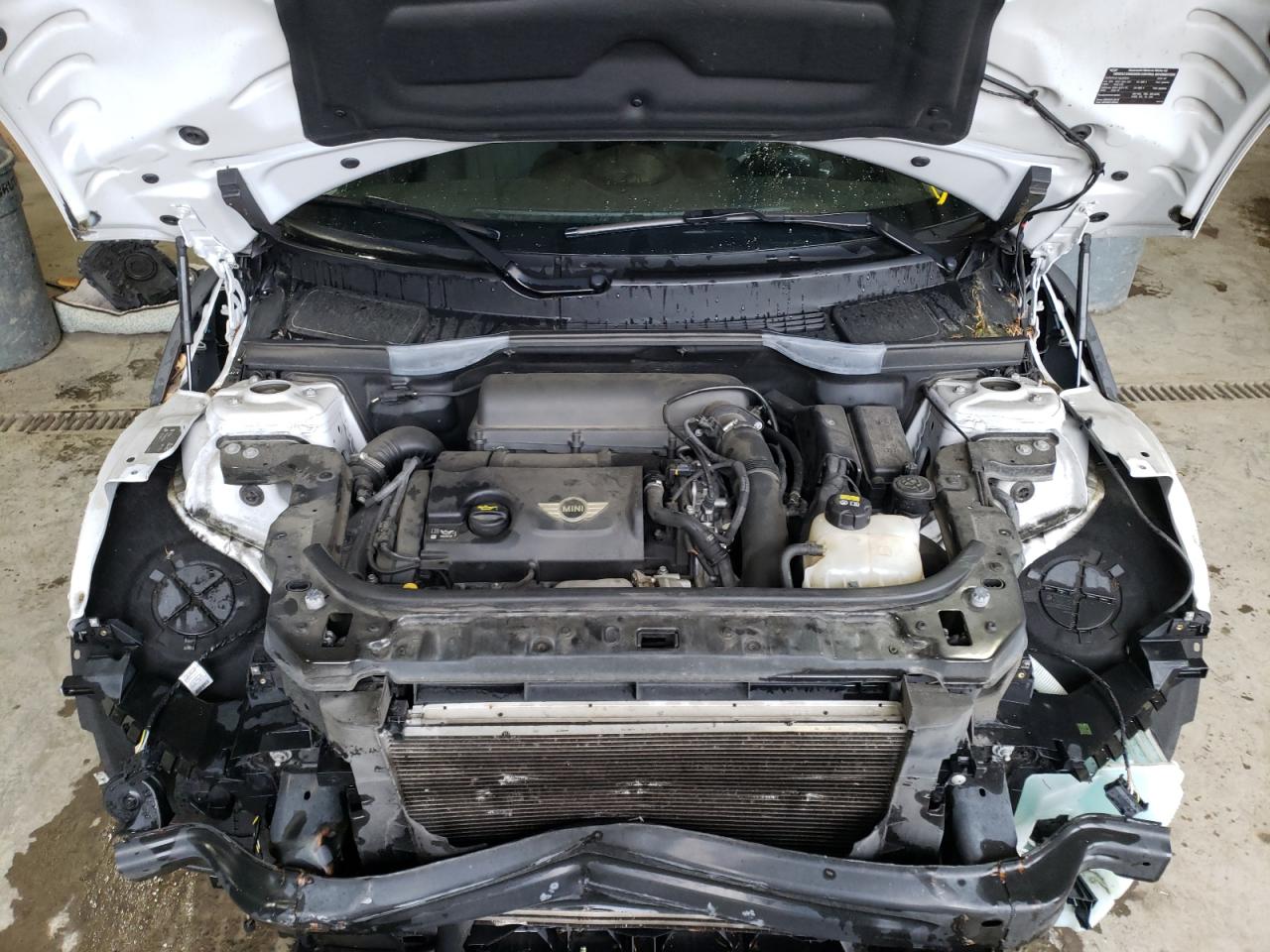 Photo 7 from auction – 2016 MINI COOPER S C with VIN WMWZC5C50GWU03872