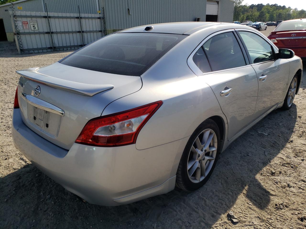 Photo 4 from auction – 2010 NISSAN MAXIMA S with VIN 1N4AA5AP1AC831247