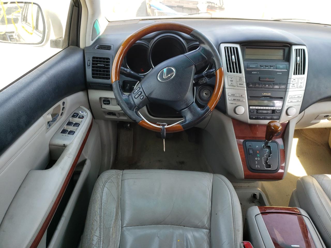 Photo 9 from auction – 2004 LEXUS RX 330 with VIN JTJGA31U240038752
