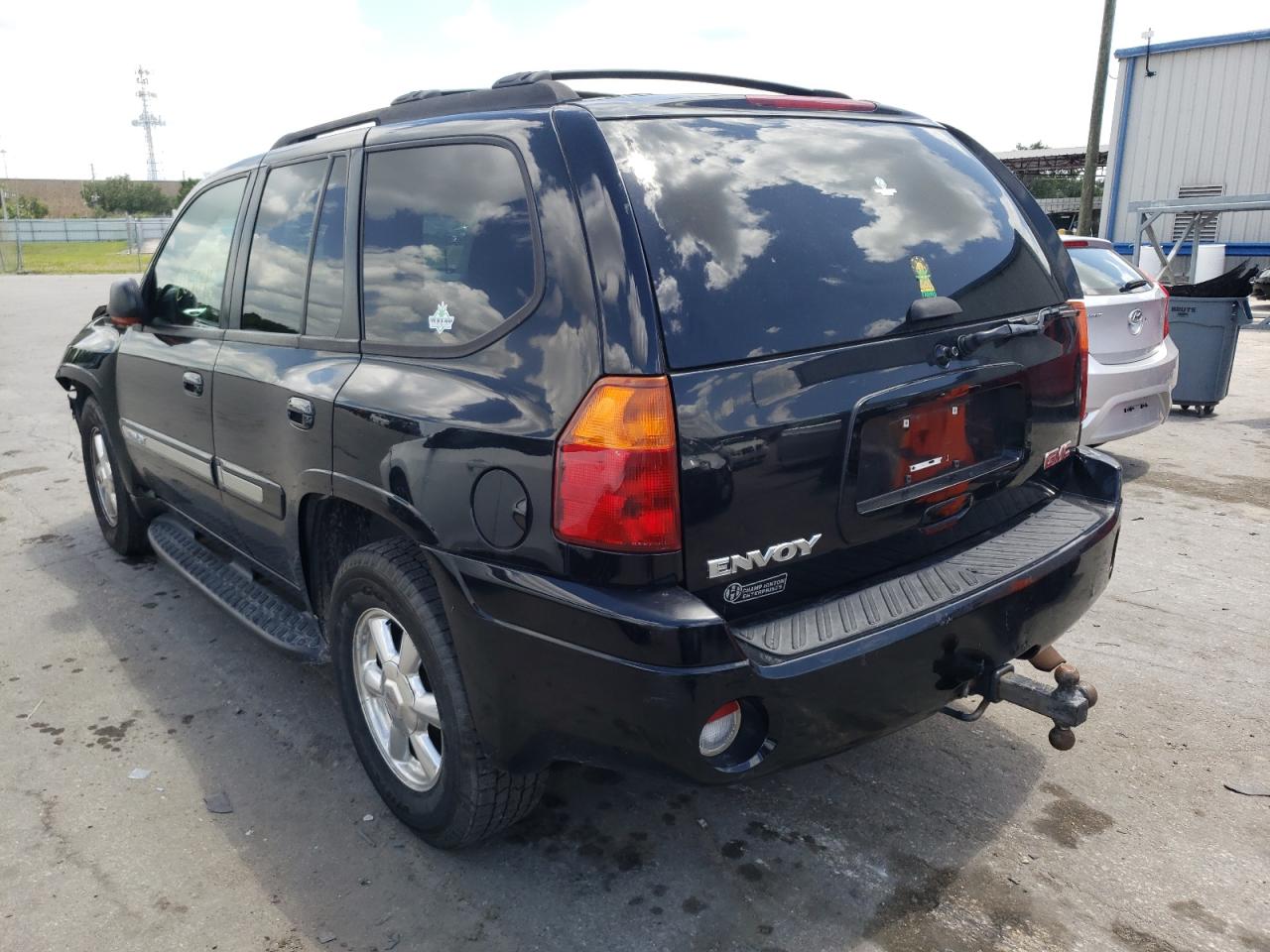 Photo 16 from auction – 2005 GMC ENVOY with VIN 1GKDS13S152353927