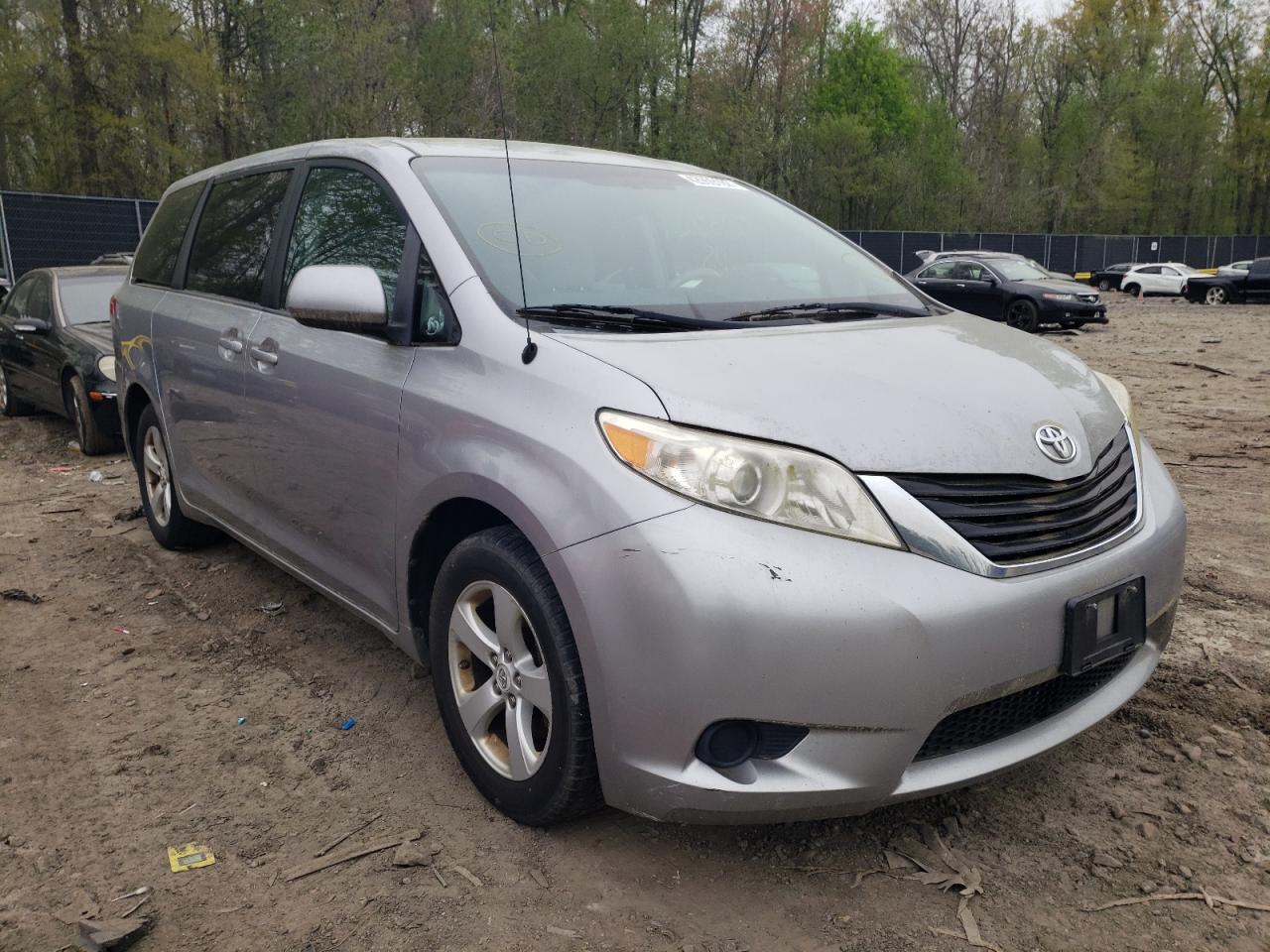 TOYOTA SIENNA BAS 2012 with VIN 5TDKA3DC1CS014339 - Photo from auction