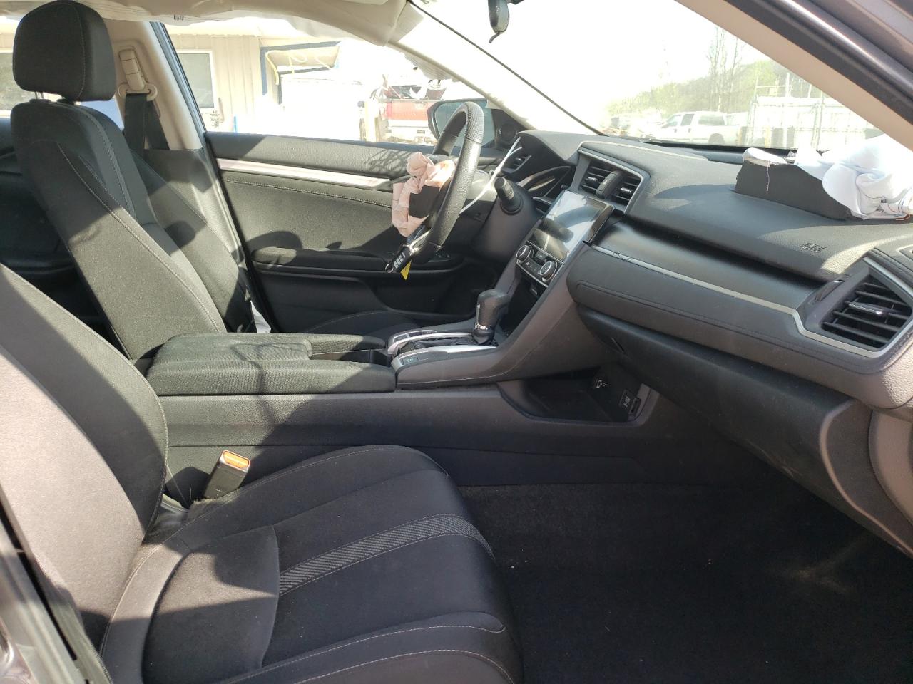 Photo 5 from auction – 2016 HONDA CIVIC EX with VIN 19XFC2F89GE051007