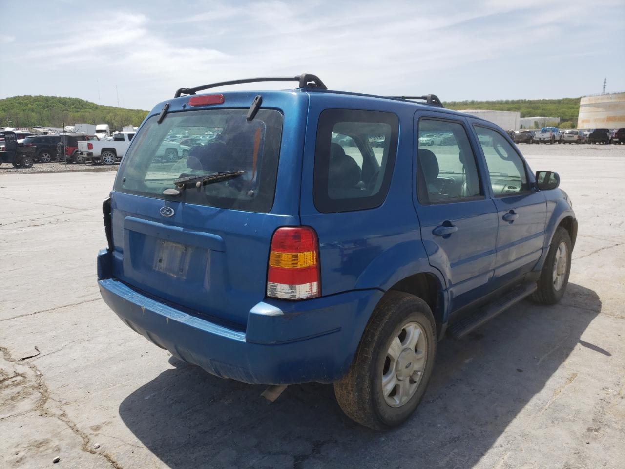 Photo 4 from auction – 2003 FORD ESCAPE XLS with VIN 1FMYU92123KD61929