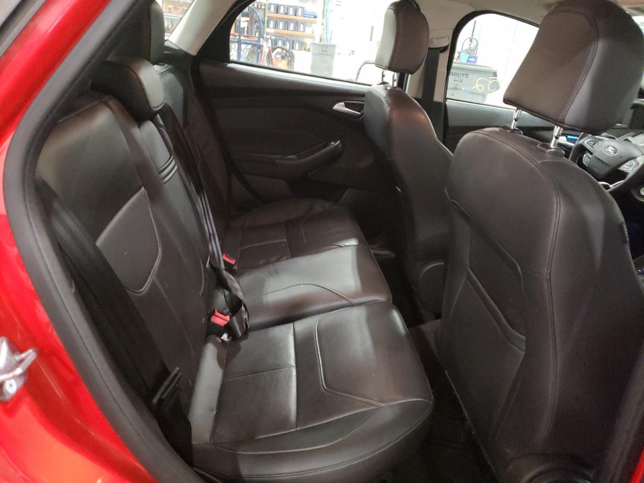 Photo 6 from auction – 2015 FORD FOCUS SE with VIN 1FADP3K24FL302689