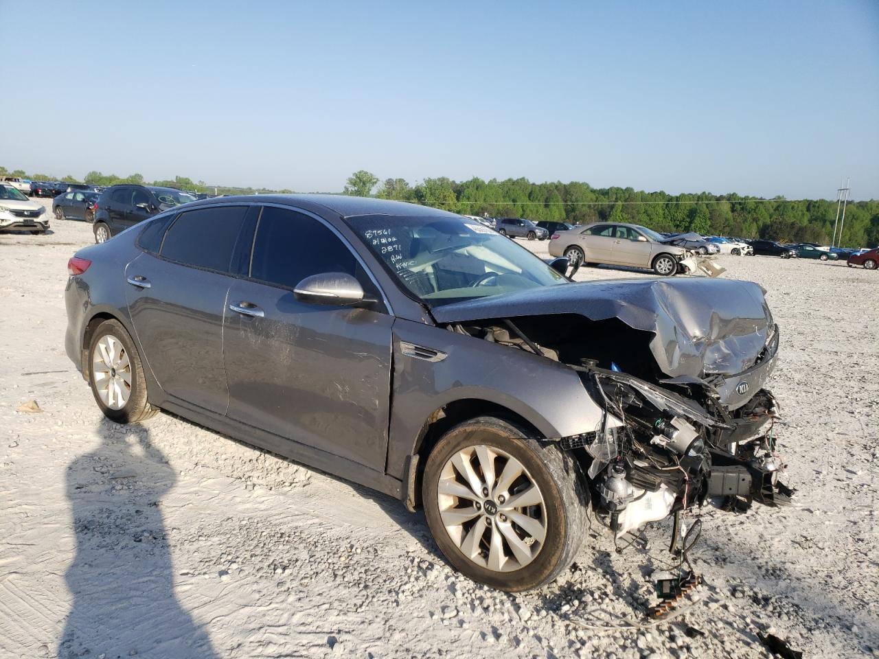 KIA OPTIMA EX 2016 with VIN 5XXGU4L33GG102871 - Photo from auction