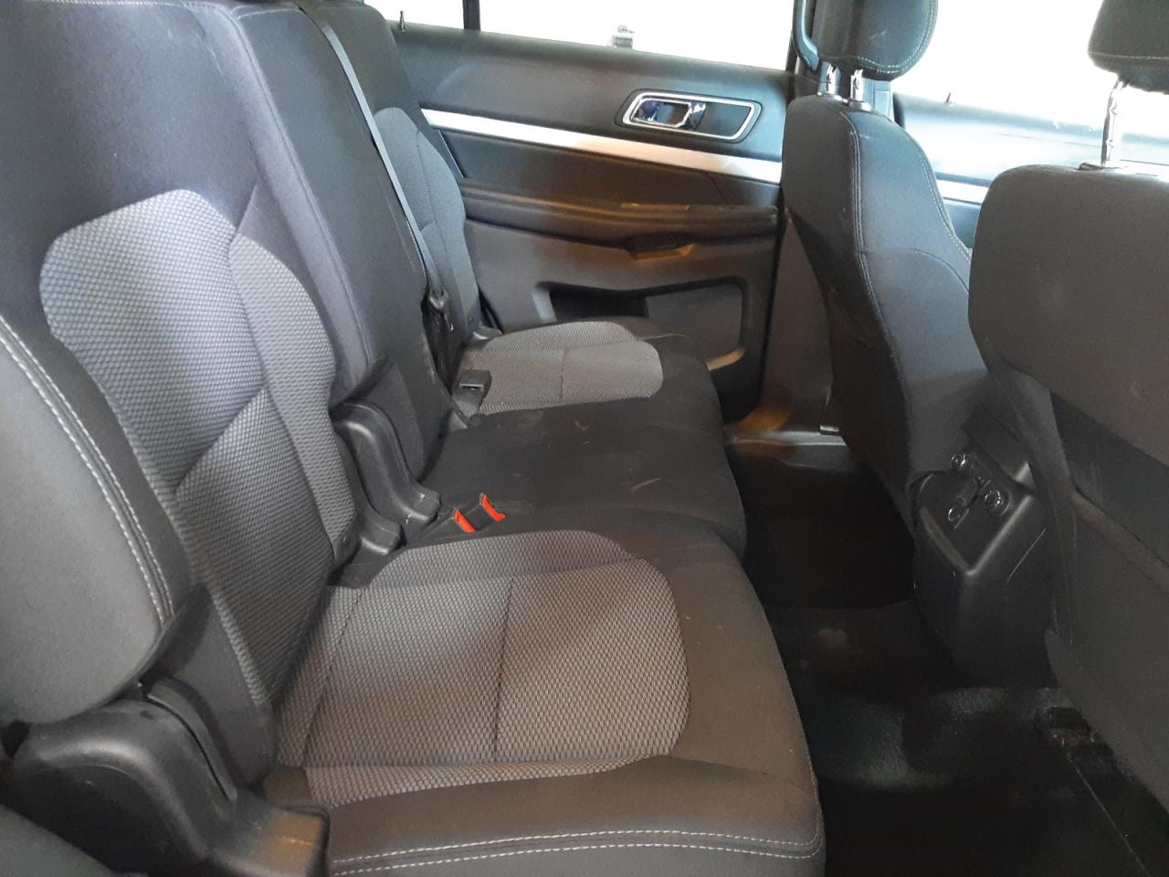 Photo 6 from auction – 2017 FORD EXPLORER X with VIN 1FM5K8D80HGB20457