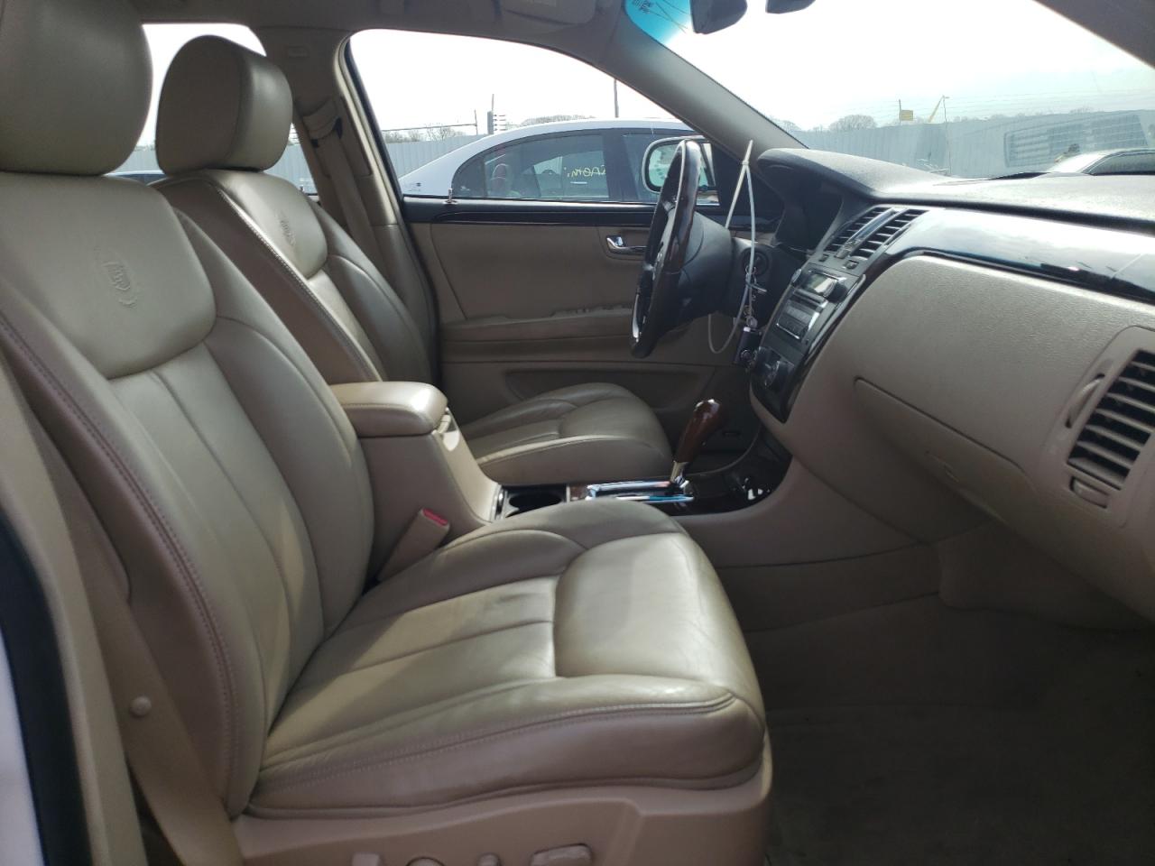 Photo 5 from auction – 2008 CADILLAC DTS with VIN 1G6KD57Y68U126084