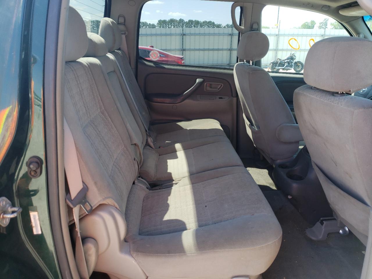 Photo 16 from auction – 2004 TOYOTA TUNDRA DOU with VIN 5TBDT44154S448233