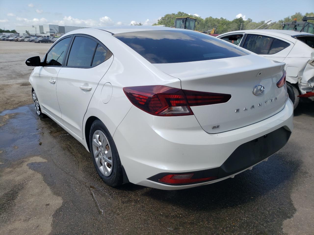 Photo 3 from auction – 2019 HYUNDAI ELANTRA SE with VIN 5NPD74LF2KH429778