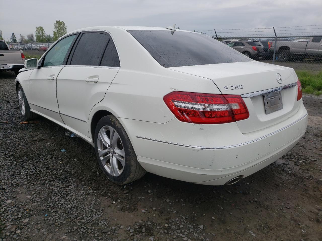 Photo 3 from auction – 2010 MERCEDES-BENZ E 350 with VIN WDDHF5GB3AA108541