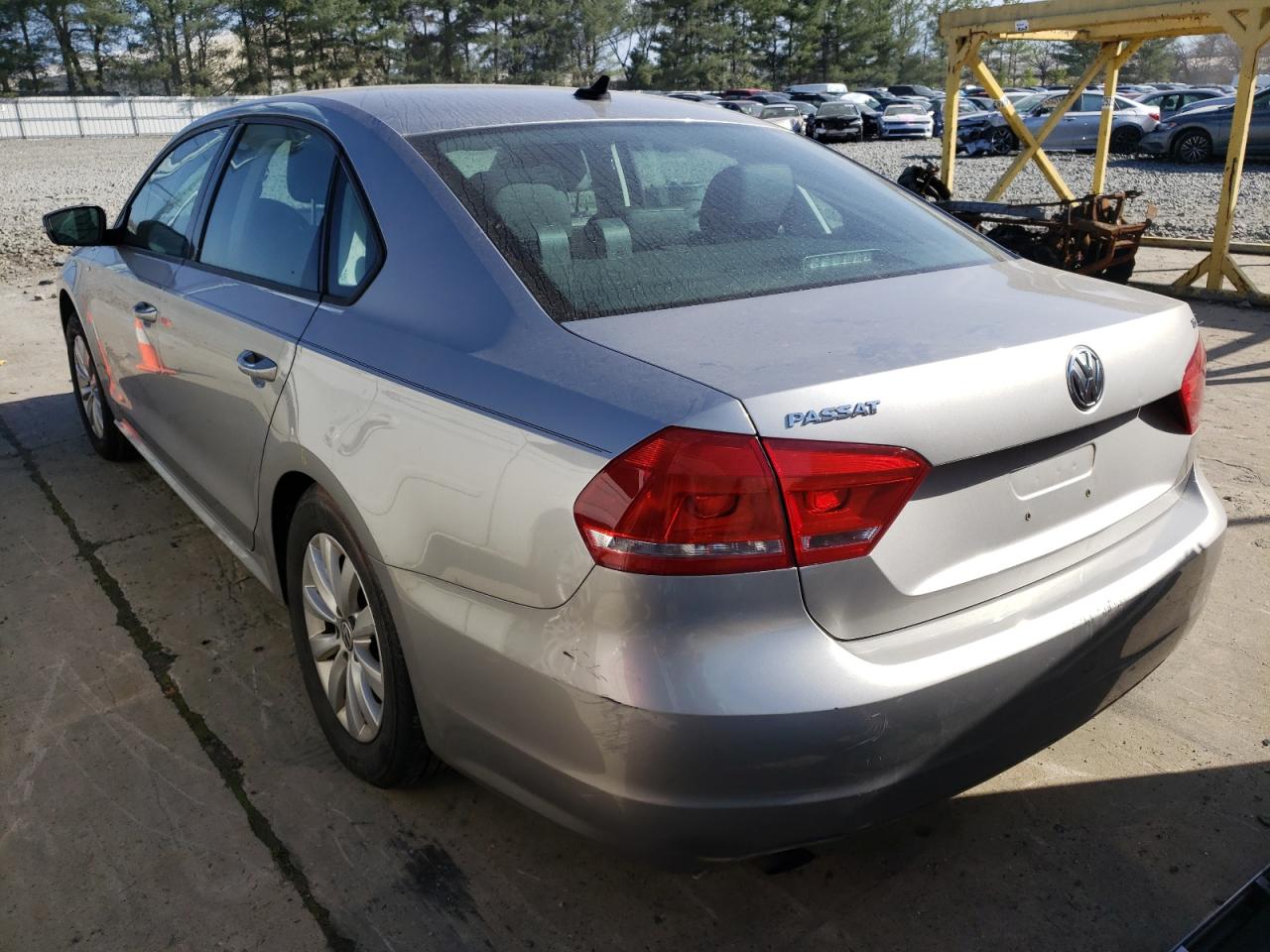 Photo 3 from auction – 2014 VOLKSWAGEN PASSAT S with VIN 1VWAT7A3XEC081590