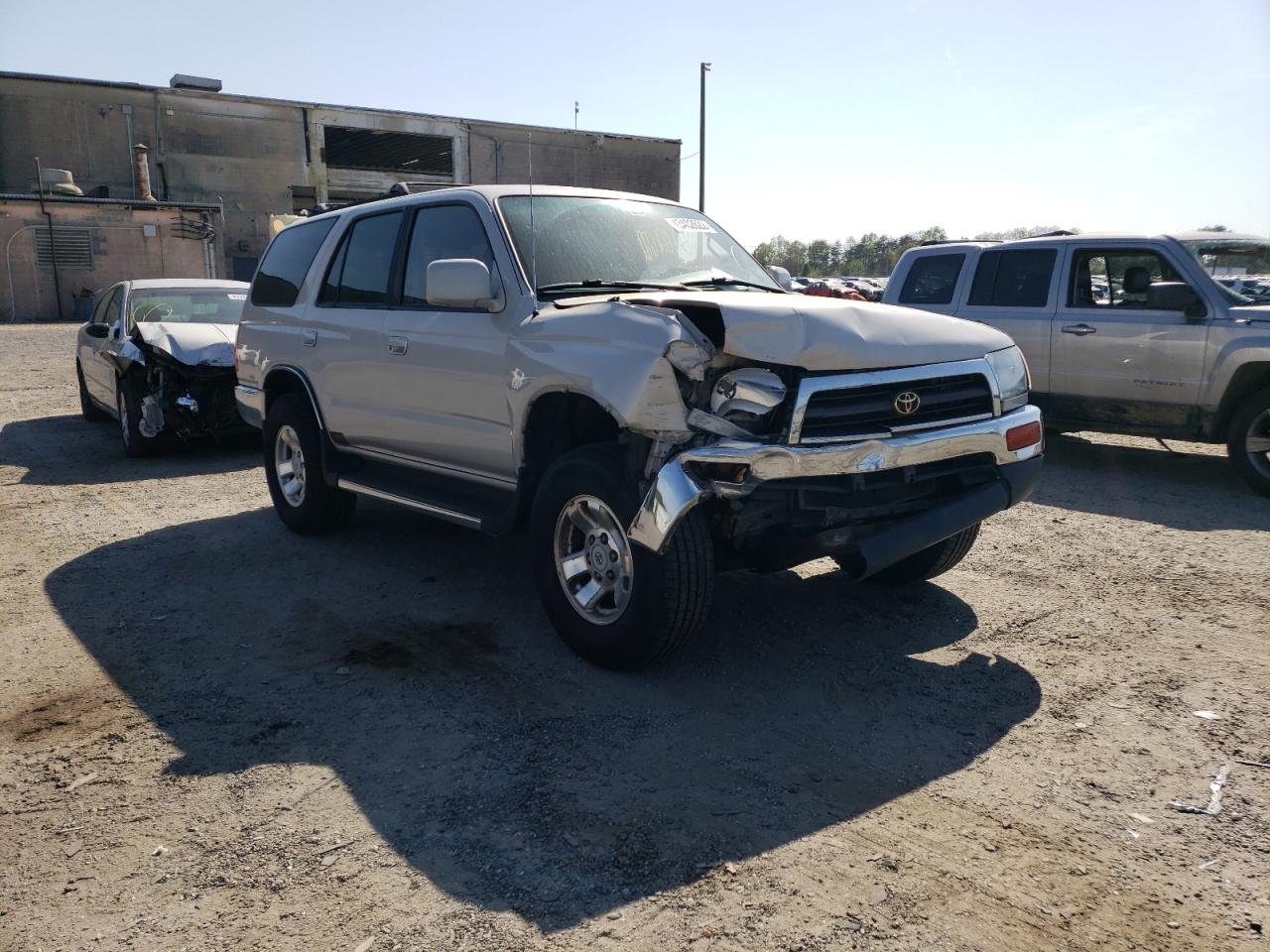 TOYOTA 4RUNNER SR 1996 with VIN JT3HN86R7T0051237 - Photo from auction