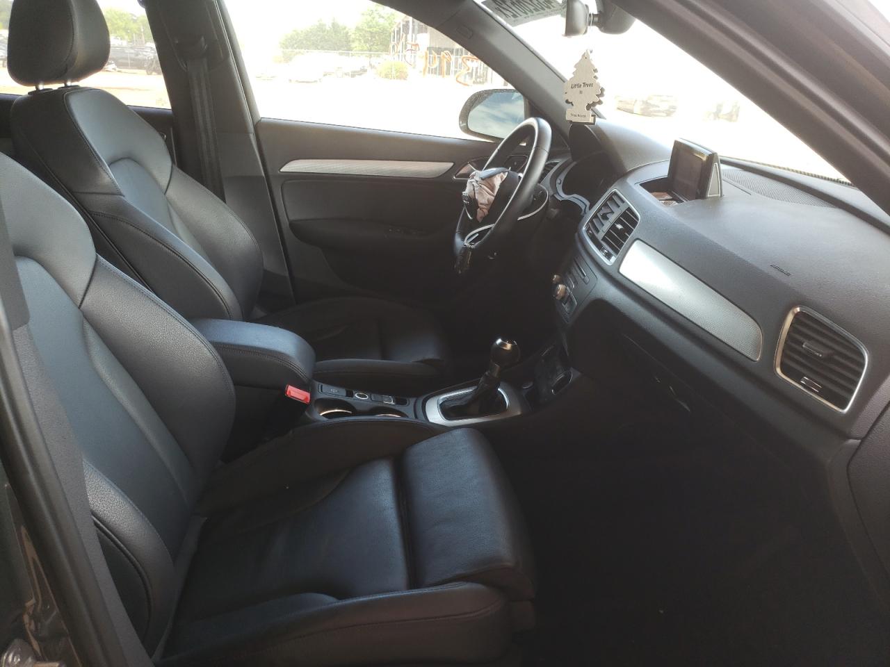 Photo 5 from auction – 2018 AUDI Q3 PREMIUM with VIN WA1BCCFS3JR012564