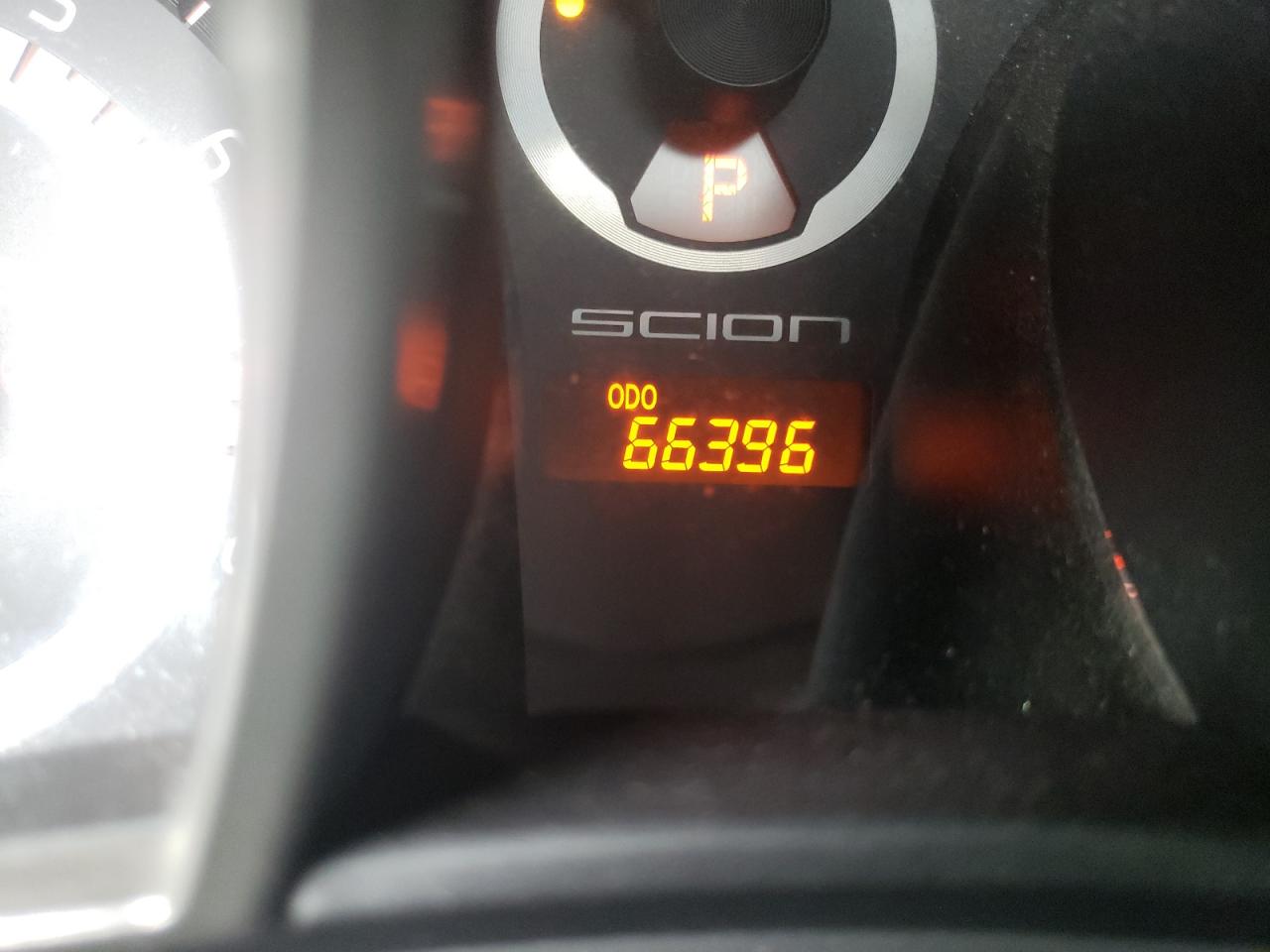 Photo 8 from auction – 2011 TOYOTA SCION TC with VIN JTKJF5C70B3016119
