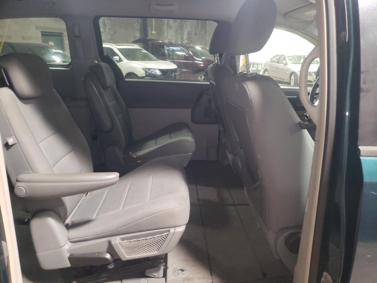 Photo 6 from auction – 2009 DODGE GRAND CARA with VIN 2D8HN54X49R576946