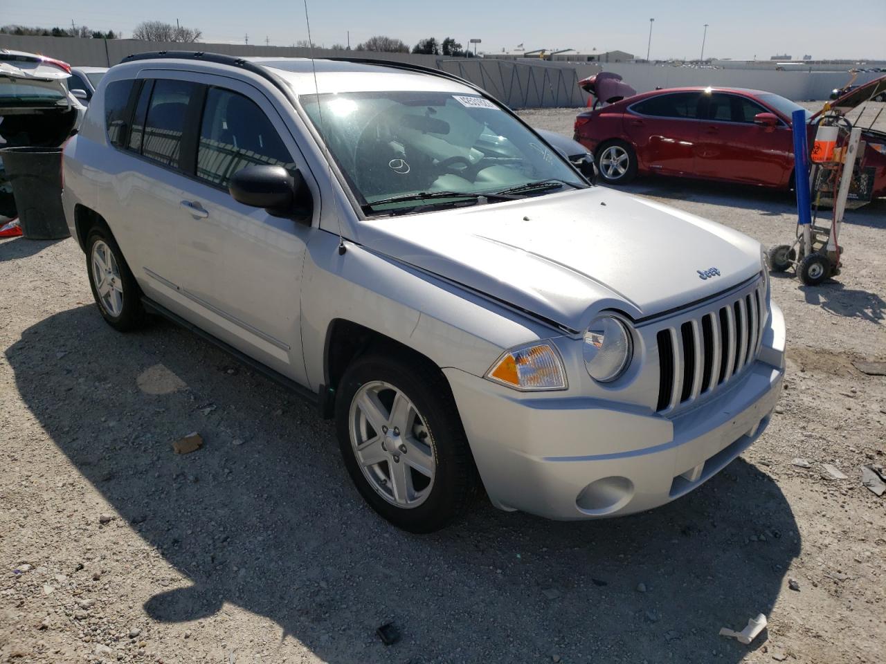JEEP COMPASS SP 2010 с VIN 1J4NF4FBXAD503740 - Фото с аукциона