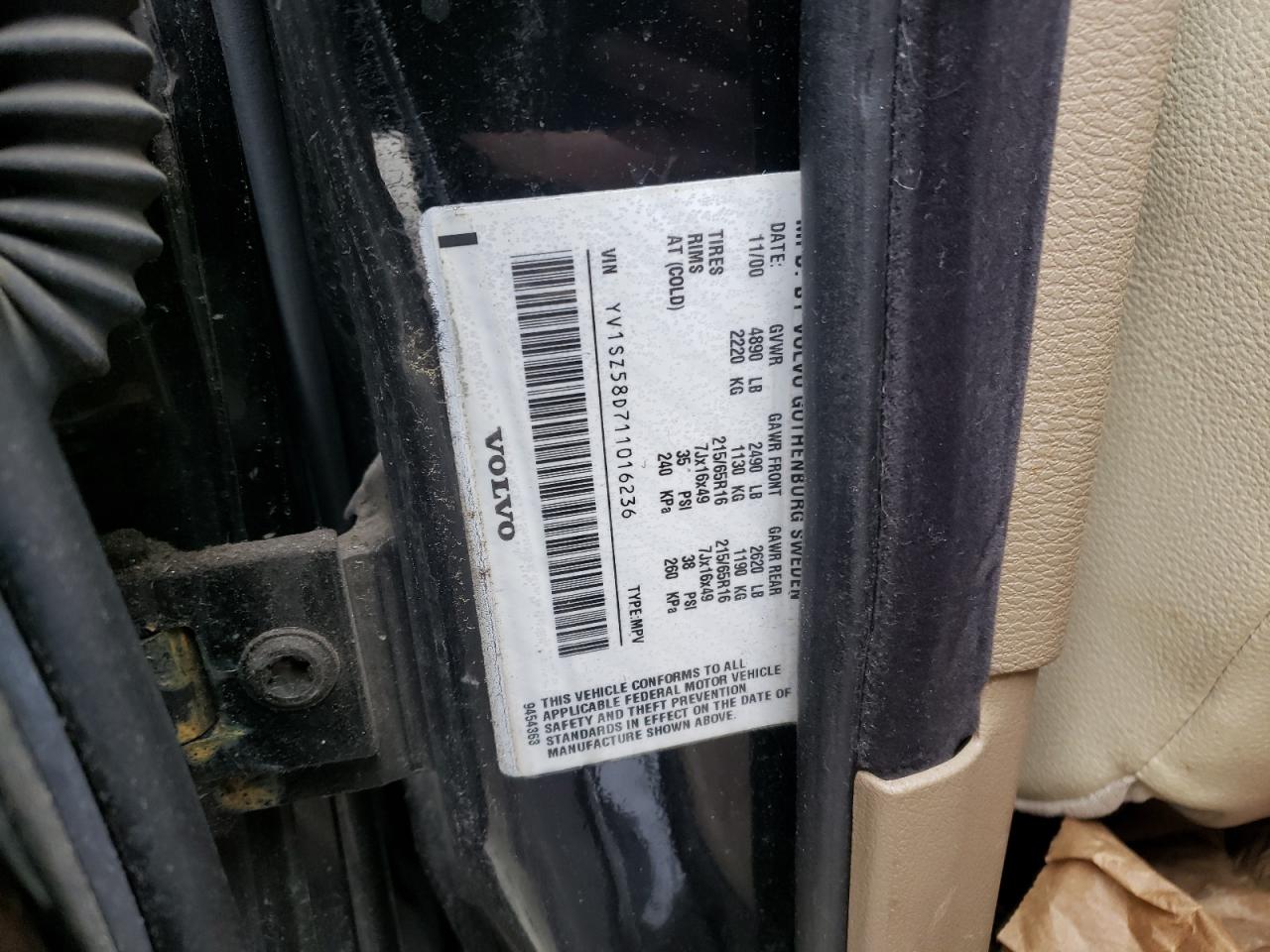 Photo 10 from auction – 2001 VOLVO V70 XC with VIN YV1SZ58D711016236