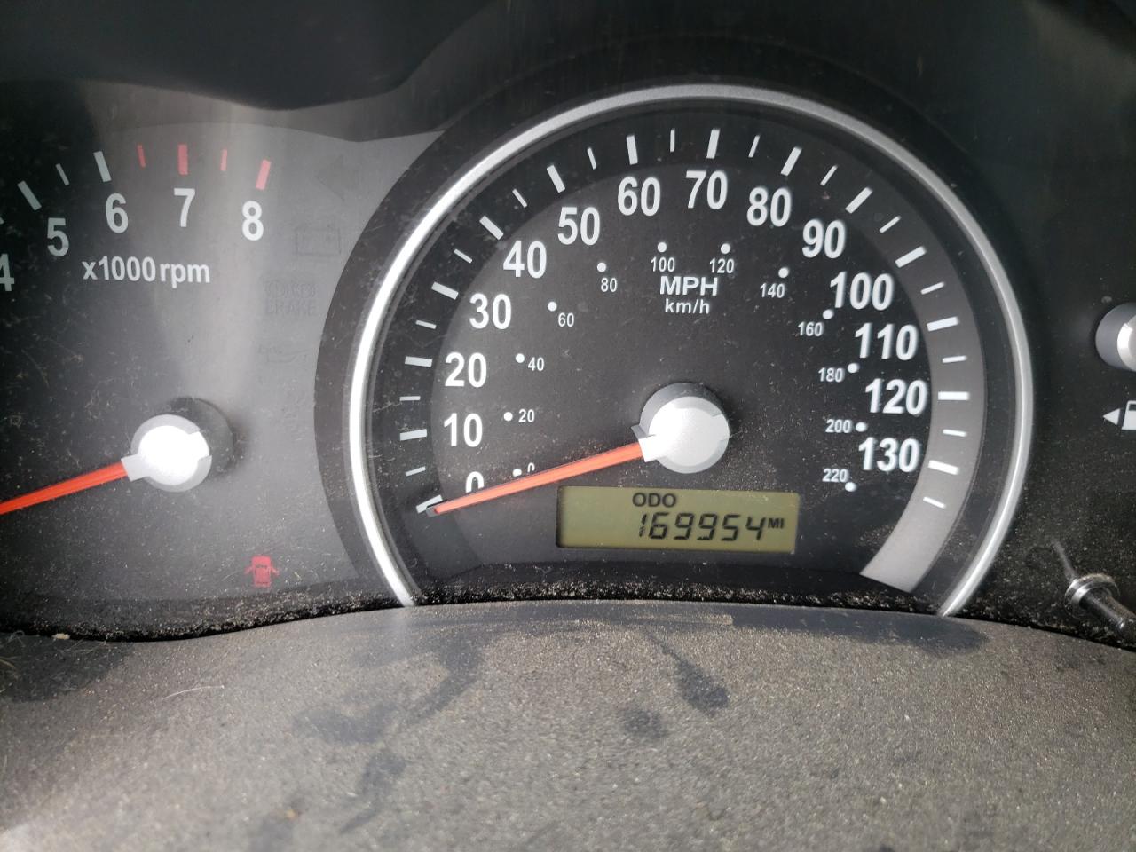 Photo 8 from auction – 2006 KIA SEDONA EX with VIN KNDMB233366069588