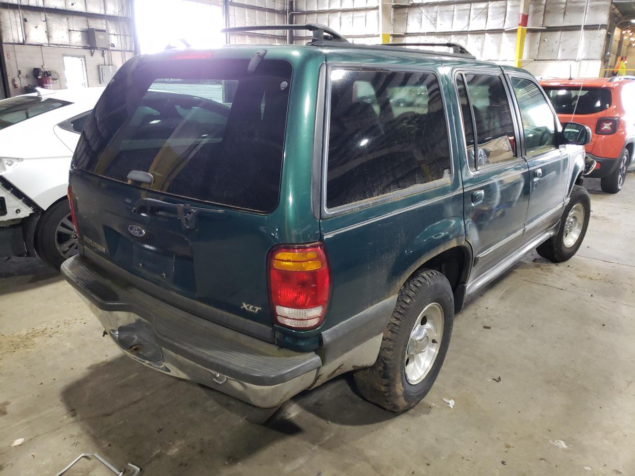 Photo 4 from auction – 1999 FORD EXPLORER with VIN 1FMZU34E2XZB11962