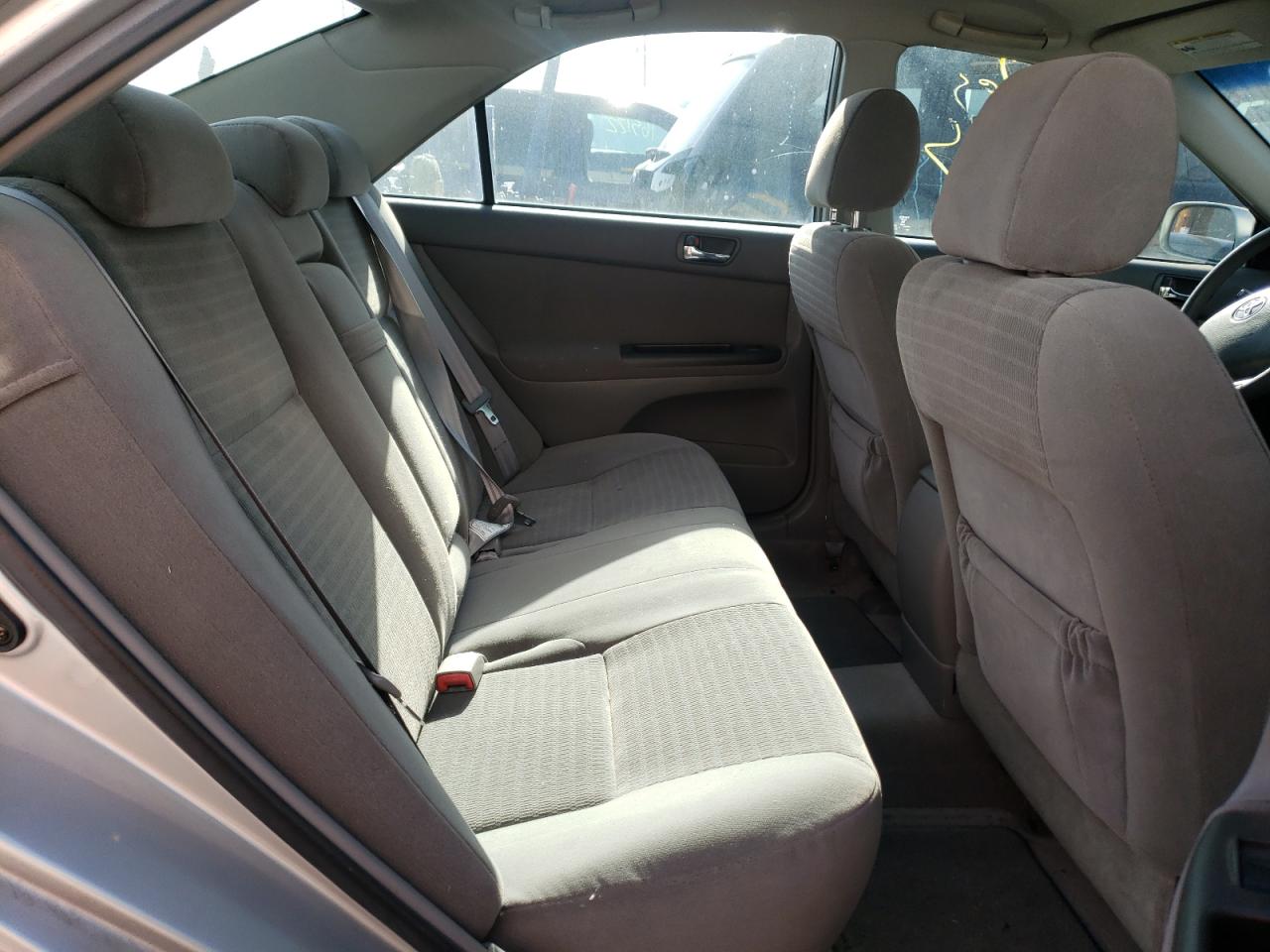 Photo 6 from auction – 2005 TOYOTA CAMRY LE with VIN 4T1BE32K05U434490