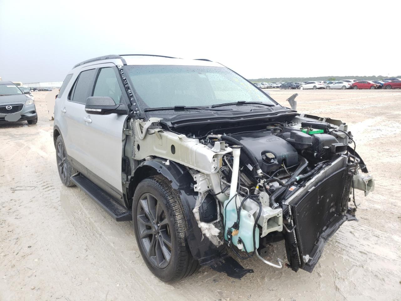 FORD EXPLORER X 2017 with VIN 1FM5K7D88HGB62921 - Photo from auction