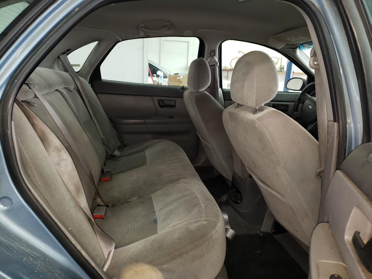 Photo 6 from auction – 2006 FORD TAURUS SE with VIN 1FAFP53U06A183622