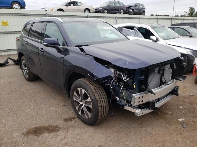 Photo 1 from auction – 2022 TOYOTA HIGHLANDER with VIN 5TDHZRBH7NS572042