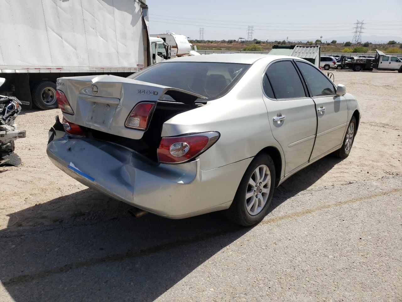 Photo 4 from auction – 2003 LEXUS ES with VIN JTHBF30G630106977