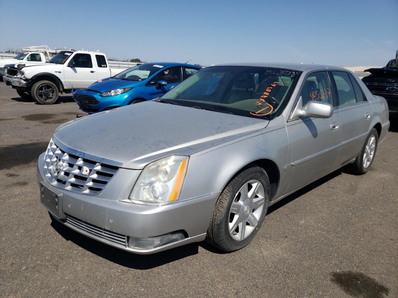 Photo 2 from auction – 2007 CADILLAC DTS with VIN 1G6KD57Y67U106870