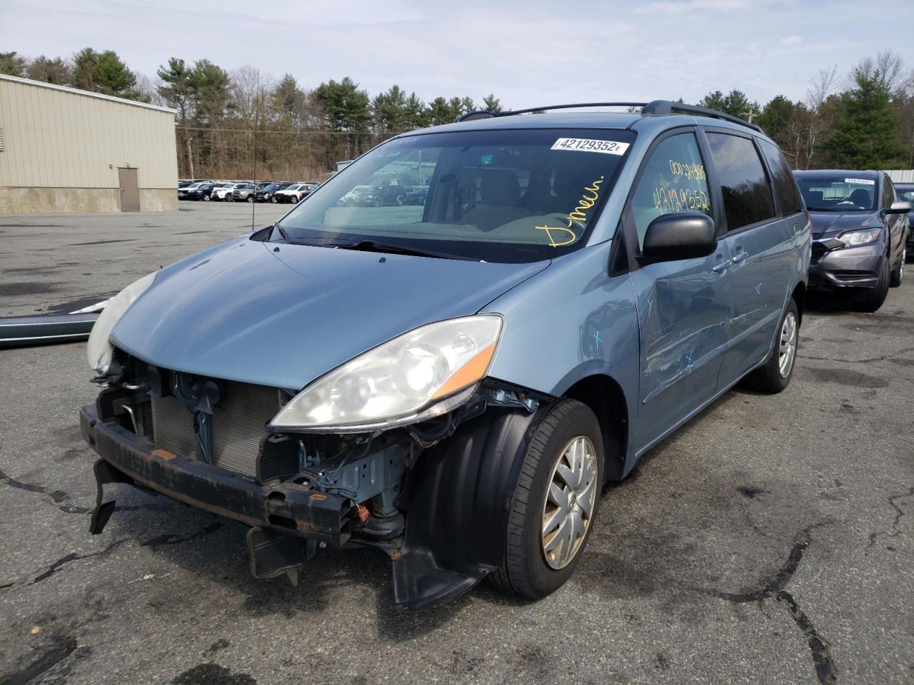 Photo 2 from auction – 2007 TOYOTA SIENNA CE with VIN 5TDZK23C07S098456