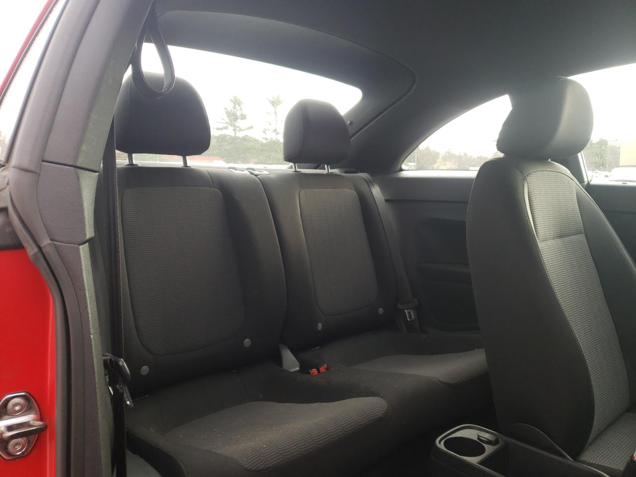 Photo 6 from auction – 2012 VOLKSWAGEN BEETLE with VIN 3VWFP7AT2CM646646