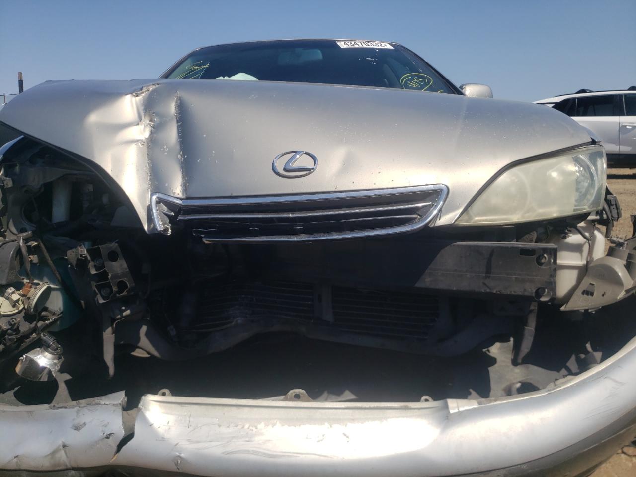 Photo 9 from auction – 2000 LEXUS ES 300 with VIN JT8BF28G0Y0262678