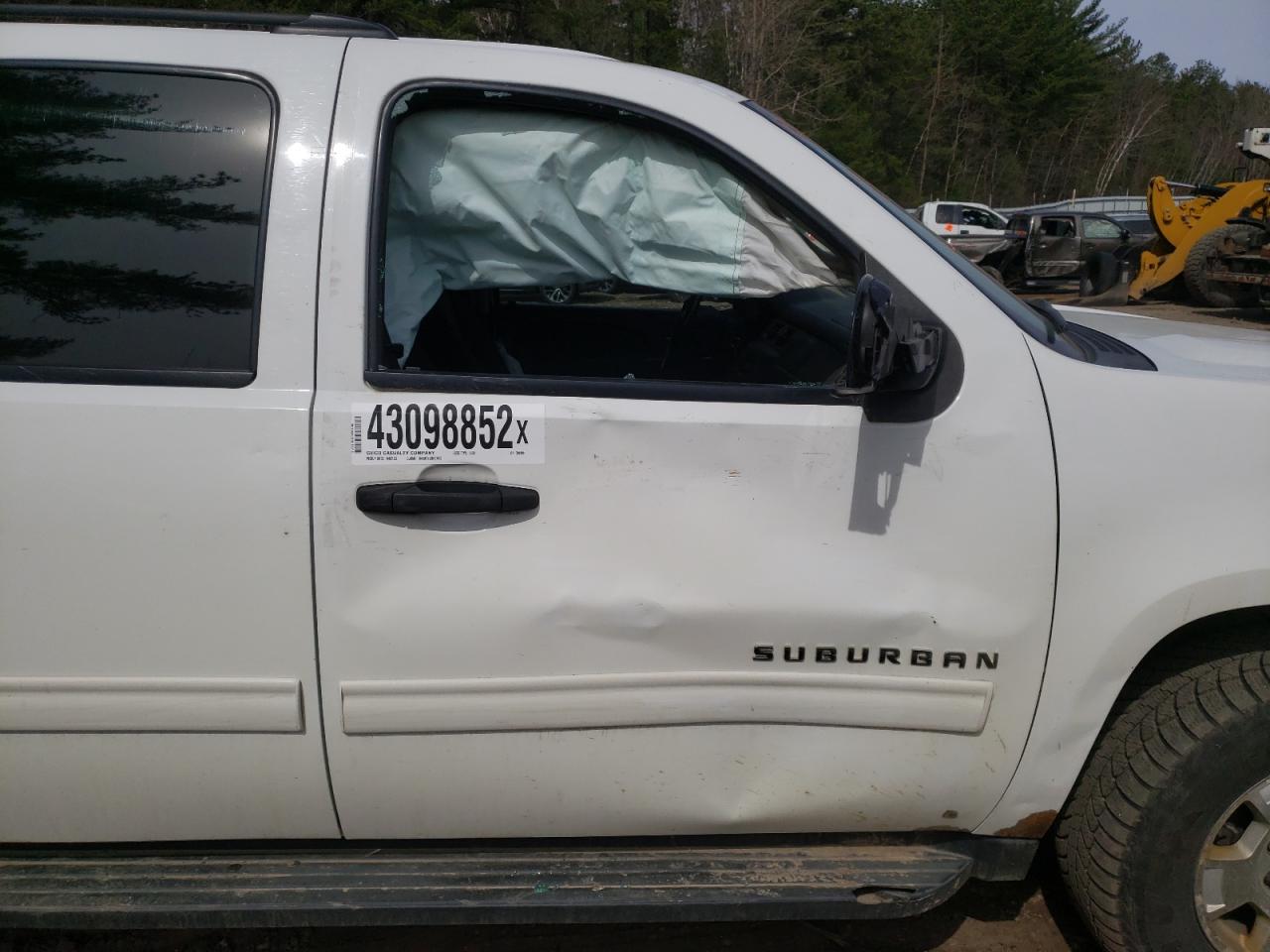 Photo 9 from auction – 2010 CHEVROLET SUBURBAN K with VIN 1GNUKHE3XAR256065