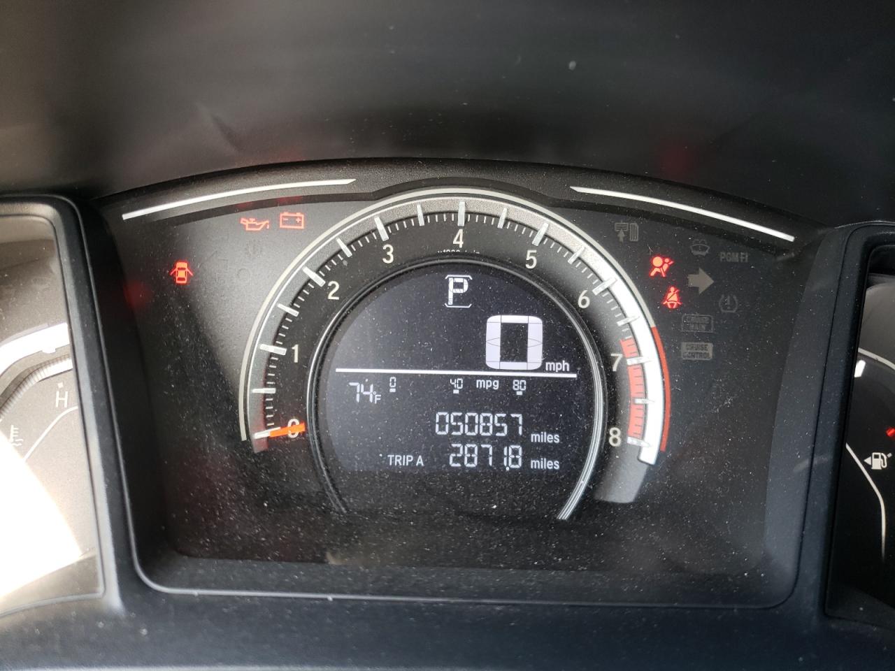 Photo 8 from auction – 2017 HONDA CIVIC LX with VIN 2HGFC2F57HH549218