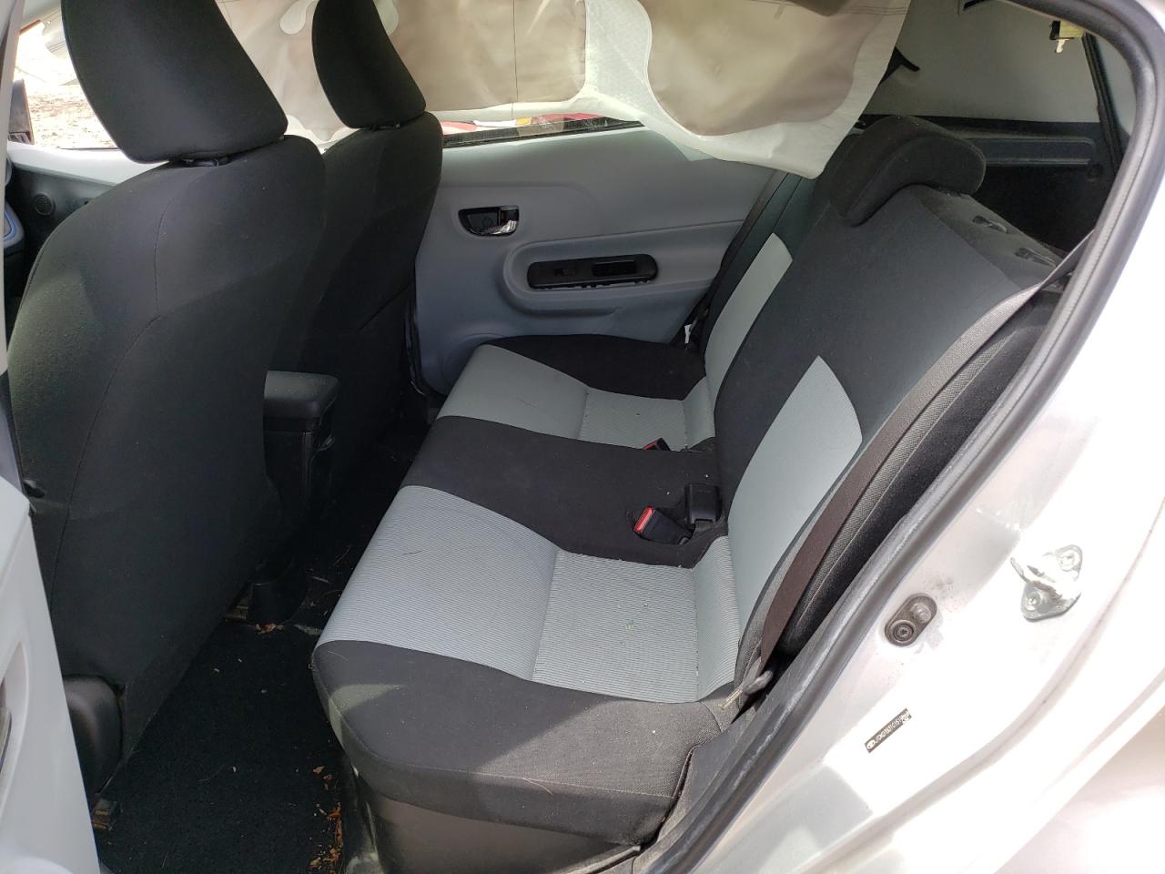 Photo 6 from auction – 2012 TOYOTA PRIUS C with VIN JTDKDTB31C1519868