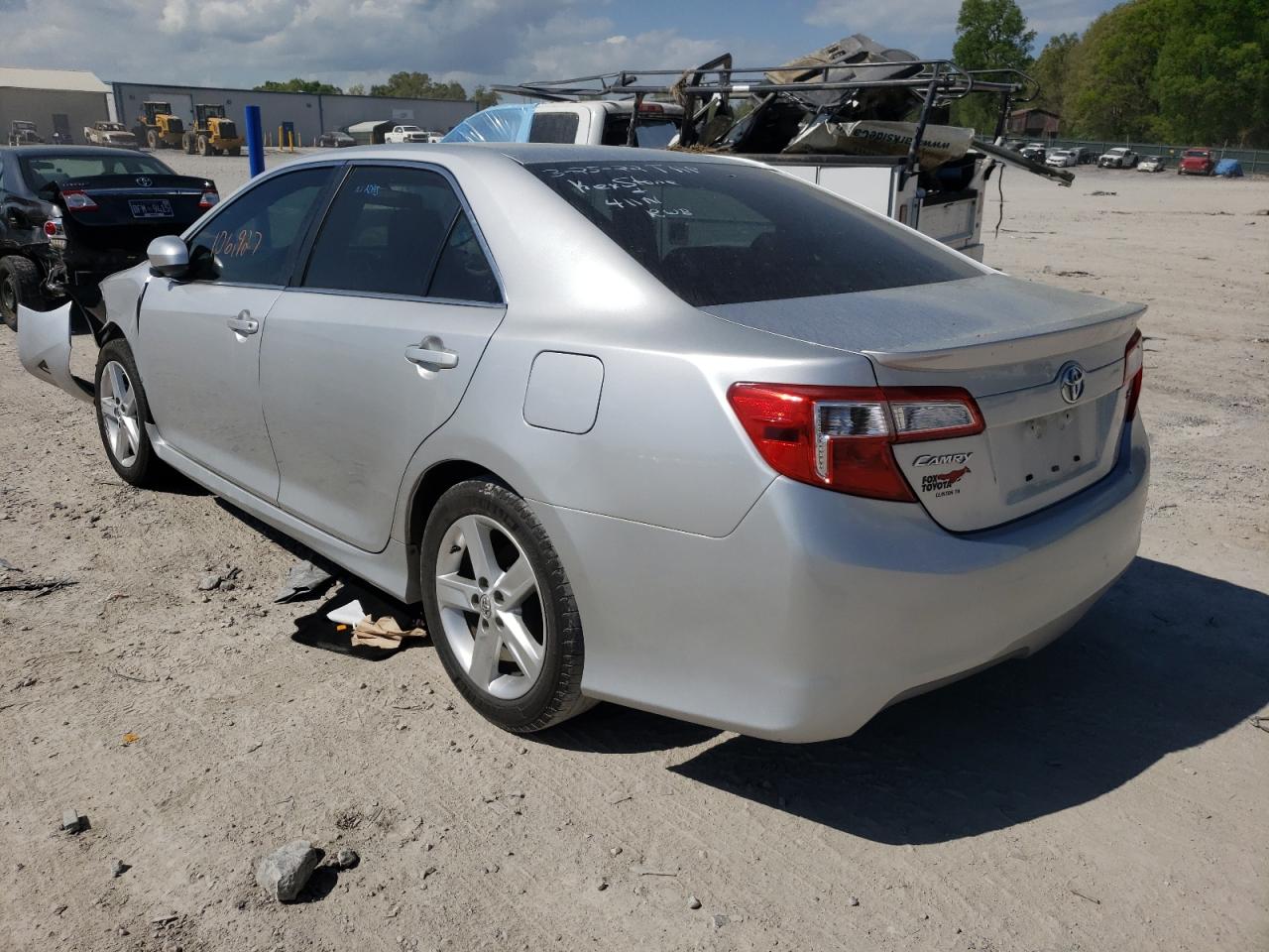 Photo 3 from auction – 2014 TOYOTA CAMRY L with VIN 4T1BF1FK3EU336047